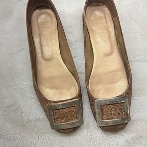 French sole New York beige flat shoe with gold buckle